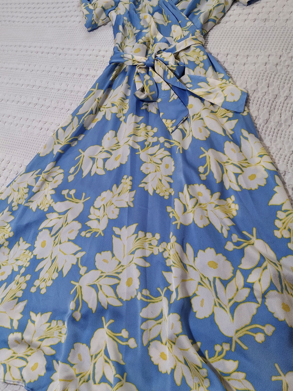 Dkny Blue Floral Wrap Midi Dress with Puff Sleeves - Picture 4 of 8